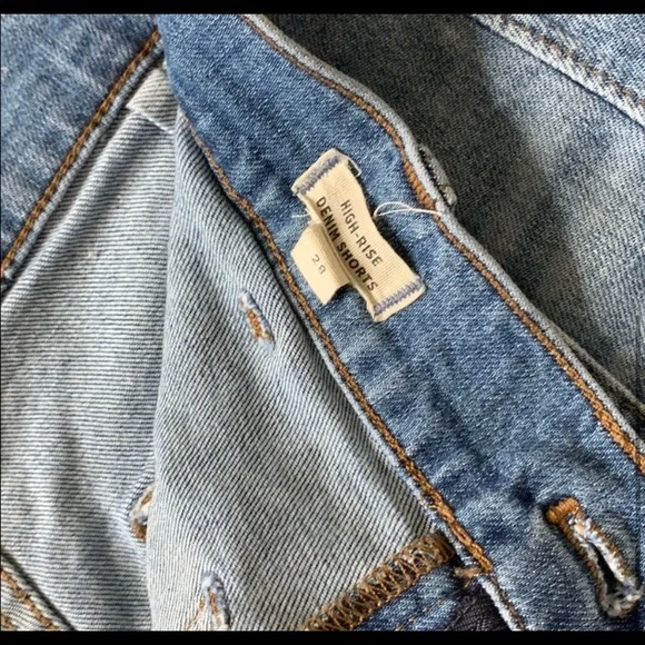 Madewell High-Rise Denim Shorts - Picture 2 of 6